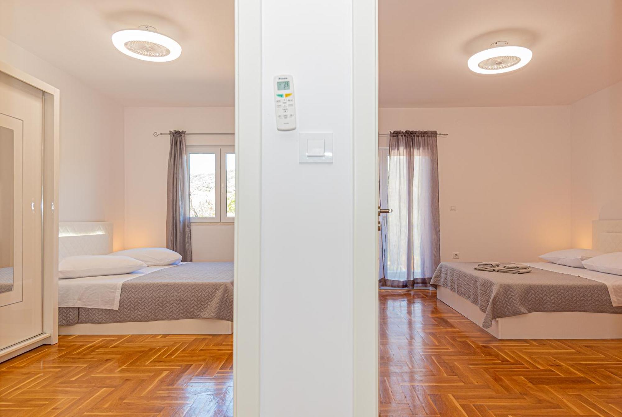 Sun Spalato Mastrinka Vinišće Cameră foto